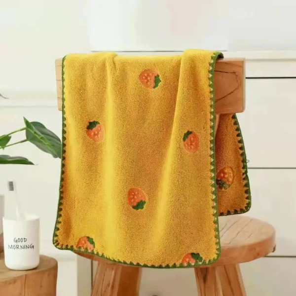 Cozy Charm Kitchen Towel Yellow